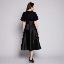 Load image into Gallery viewer, 3D Floral Crop Top