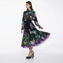 Load image into Gallery viewer, Printed Pleated Skirt