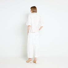Load image into Gallery viewer, BALLOON SLV SCALLOP BLOUSE