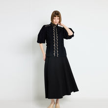 Load image into Gallery viewer, BALLOON SLV SCALLOP BLOUSE