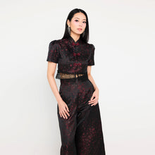 Load image into Gallery viewer, Li Ting Lace Crop Top