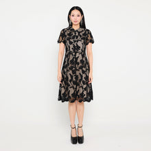 Load image into Gallery viewer, 美慧 Měi Huì Lace Dress