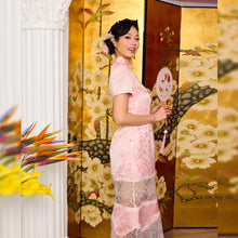 Load image into Gallery viewer, Li Ting Lace Midi Qipao