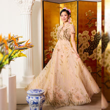 Load image into Gallery viewer, Linsy Embroidered Qipao