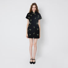 Load image into Gallery viewer, Mei Xiang Qipao