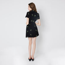 Load image into Gallery viewer, Mei Xiang Qipao