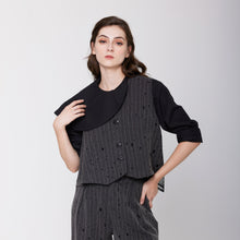 Load image into Gallery viewer, Eyelet Vest