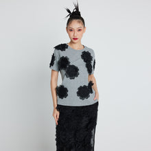 Load image into Gallery viewer, Floral Tee