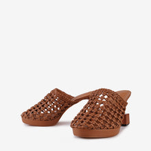 Load image into Gallery viewer, LEWRE MAGRE HEELS