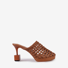 Load image into Gallery viewer, LEWRE MAGRE HEELS
