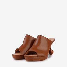 Load image into Gallery viewer, LEWRE LEMARA HEELS