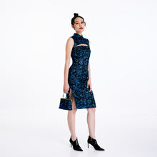 Load image into Gallery viewer, Hua Hua Clutch Bag