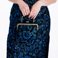 Load image into Gallery viewer, Hua Hua Clutch Bag