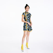 Load image into Gallery viewer, Yuan Yuan Qipao