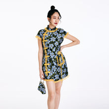 Load image into Gallery viewer, Yuan Yuan Clutch Bag