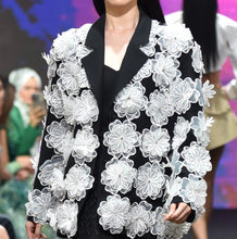 Load image into Gallery viewer, LOOK 19