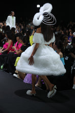 Load image into Gallery viewer, LOOK 17