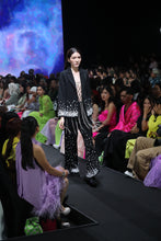 Load image into Gallery viewer, LOOK 22