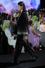 Load image into Gallery viewer, LOOK 22