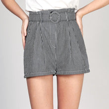 Load image into Gallery viewer, Stripe Short Pants