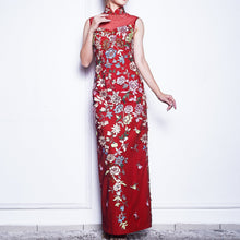Load image into Gallery viewer, Long Embroidered Beaded Qipao