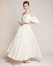 Load image into Gallery viewer, Lyla Jaquard Puff Gown