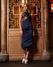 Load image into Gallery viewer, Rú Huā Floral Satin Midi Dress