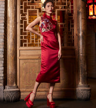 Load image into Gallery viewer, Rú Huā Floral Satin Midi Dress