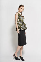 Load image into Gallery viewer, Printed Scallop Top