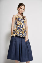 Load image into Gallery viewer, Printed Scallop Top