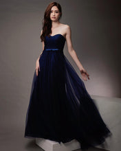 Load image into Gallery viewer, Lace Tube Gown