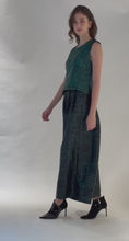 Load and play video in Gallery viewer, Geometric sleeveless top