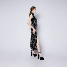 Load image into Gallery viewer, Meng Yao Velvet Maxi Qipao
