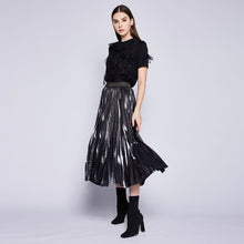 Load image into Gallery viewer, Shinning Pleated Skirt
