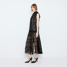 Load image into Gallery viewer, SLEEVELESS LACE TOP
