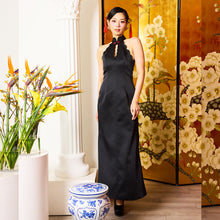 Load image into Gallery viewer, Li Hua Scallop Qipao
