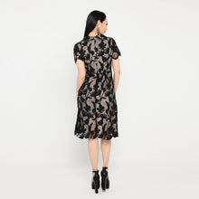 Load image into Gallery viewer, 美慧 Měi Huì Lace Dress
