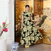 Load image into Gallery viewer, Li Yi Qipao Dress
