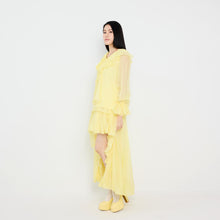 Load image into Gallery viewer, L/SLV RUFFLED TOP
