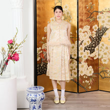 Load image into Gallery viewer, Li Mei Feather Top
