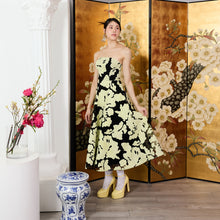 Load image into Gallery viewer, Li Yi Tube Dress
