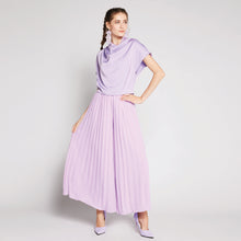 Load image into Gallery viewer, Chiffon Pleated Pants
