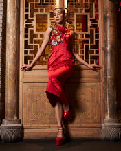 Load image into Gallery viewer, Mei Huā Floral Satin Midi Dress
