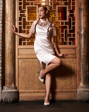 Load image into Gallery viewer, Mei Huā Floral Satin Qipao
