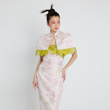 Load image into Gallery viewer, Ke Rou Scallop Cape
