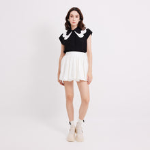 Load image into Gallery viewer, Scallop Collar Top
