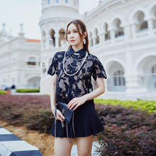 Load image into Gallery viewer, LACE CROP TOP
