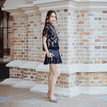 Load image into Gallery viewer, LACE CROP TOP
