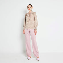 Load image into Gallery viewer, Jaquard Bow Top
