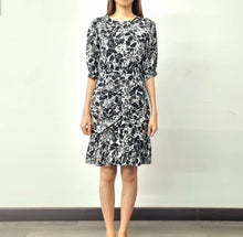 Load image into Gallery viewer, Printed Dress
